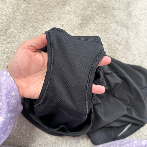 Lululemon Women’s Lululemon Hotty Hot Short High-Rise Long 4" in Black Size 2 - Picture 9 of 16